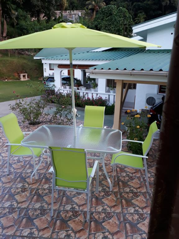 Loversnest Self Catering Anse aux Pins Eksteriør billede